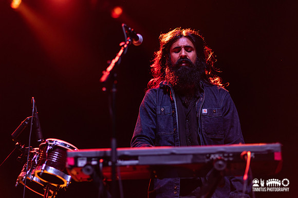Crack Cloud in concert