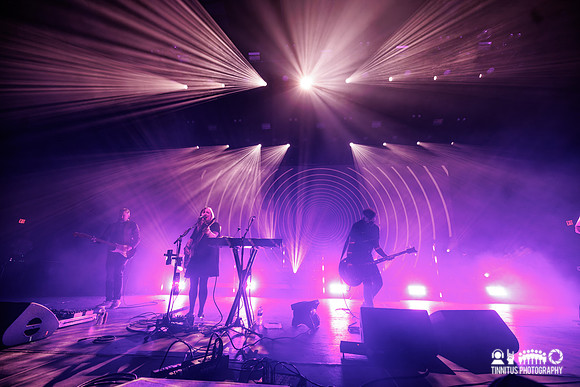 Slowdive in concert