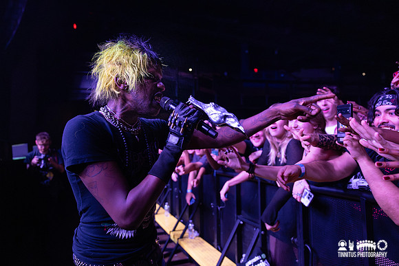 Yves Tumor in concert