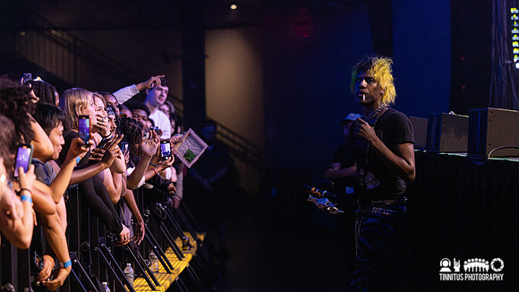 Yves Tumor in concert