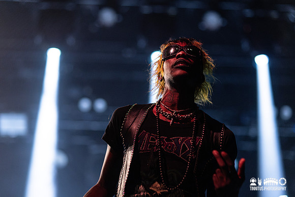 Yves Tumor in concert