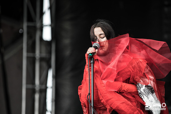 Zola Jesus in concert