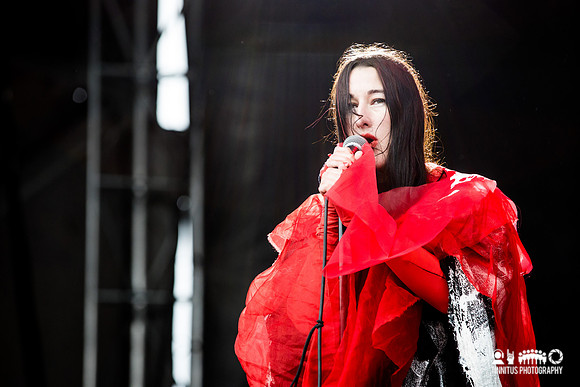 Zola Jesus in concert