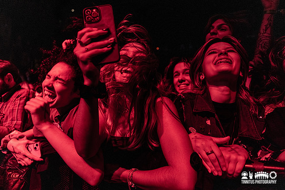 The Chats in concert