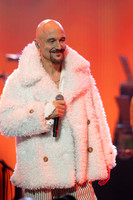 James in concert