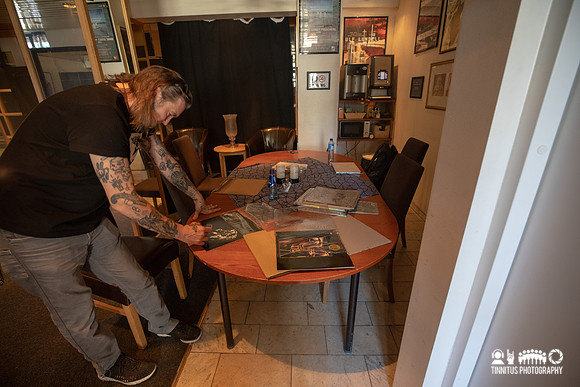 Matt Pike signing records