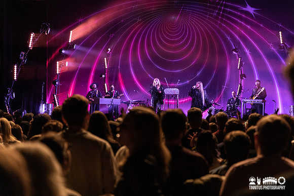Lucius in concert