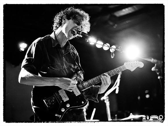 Yuck in concert