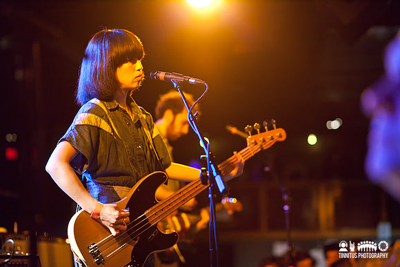 Yuck in concert