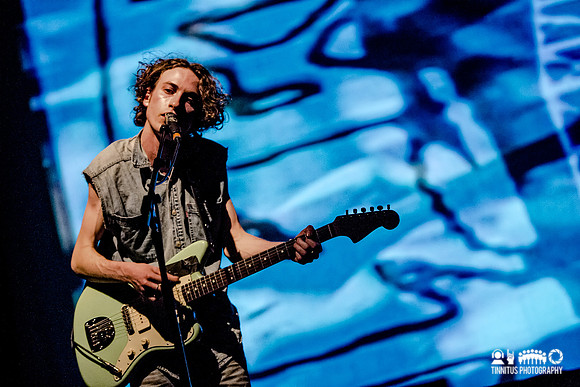 Yuck in concert at ATP's I'll Be Your Mirror festival