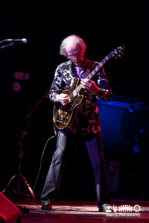 Yes in concert