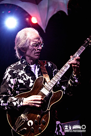 Yes in concert