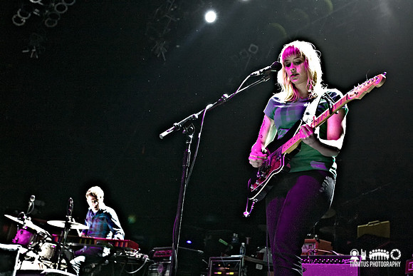 Wye Oak in concert