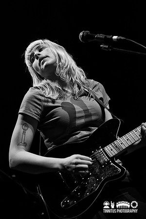 Wye Oak in concert