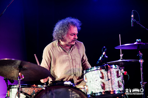 Xylouris White in concert