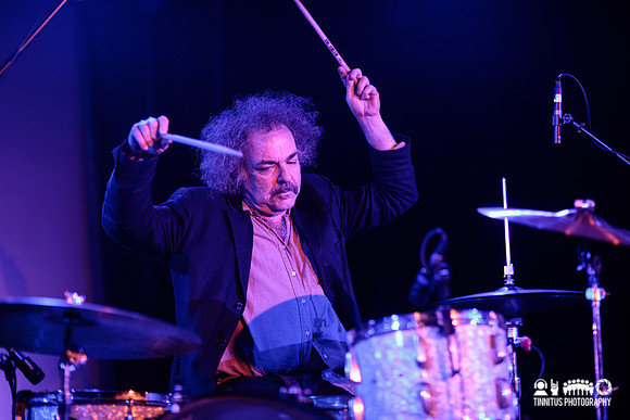 Xylouris White in concert