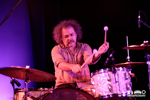 Xylouris White in concert