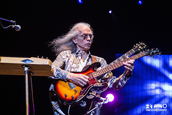 Yes in concert