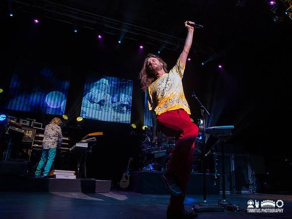 Yes in concert