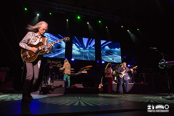 Yes in concert