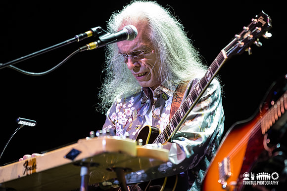 Yes in concert