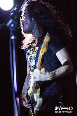 Worshipper in concert