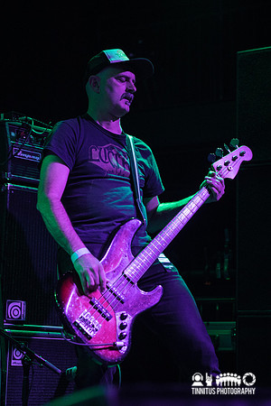 Worshipper in concert