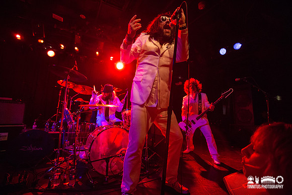 White Dynomite in concert