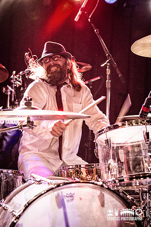 White Dynomite in concert