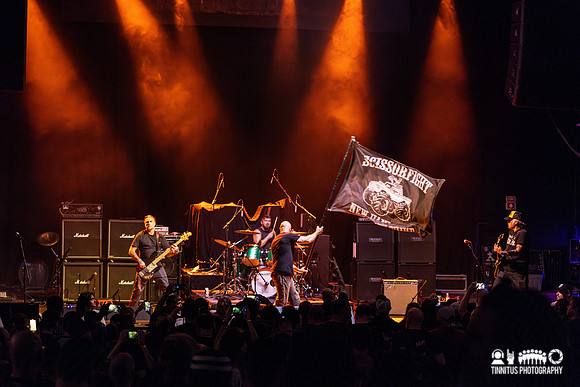 Scissorfight in concert