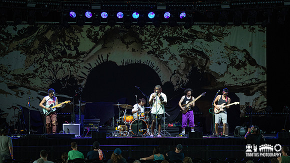 NNAMDÏ in concert