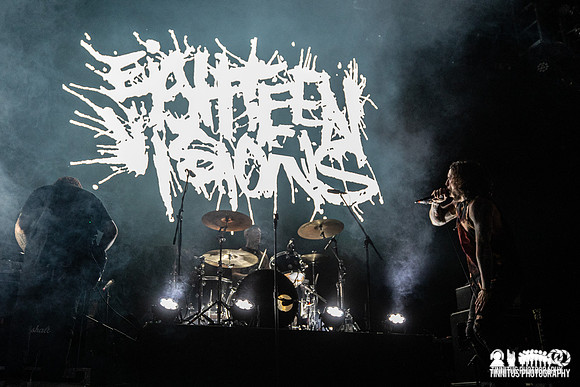 Eighteen Visions in concert