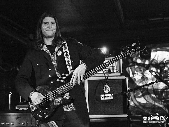 Daniel Davies in concert