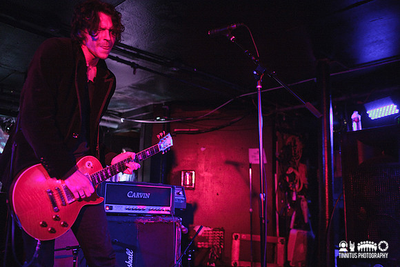Daniel Davies in concert