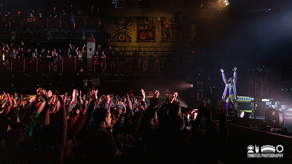Deep Aerobics in concert
