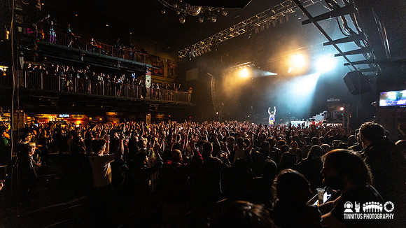 Deep Aerobics in concert