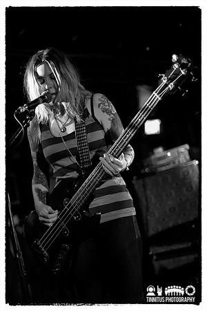 True Widow in concert