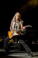 Lynyrd Skynyrd in concert