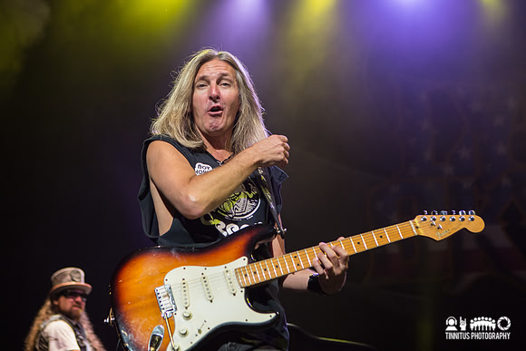 Lynyrd Skynyrd in concert