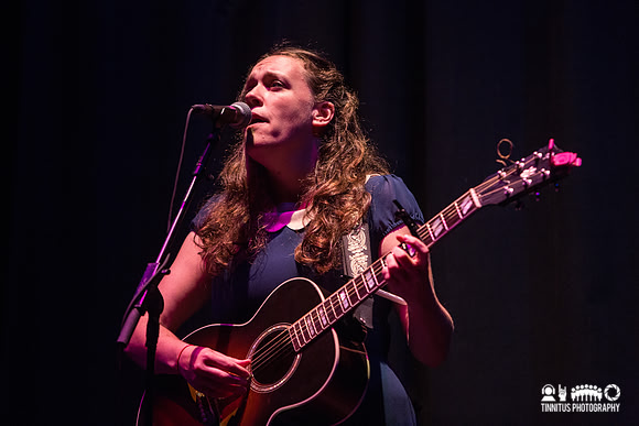 Lucy Wainwright Roche in concert