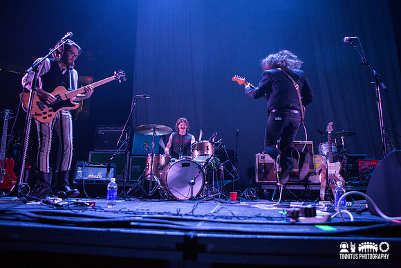 Ghost Of A Saber Tooth Tiger in concert