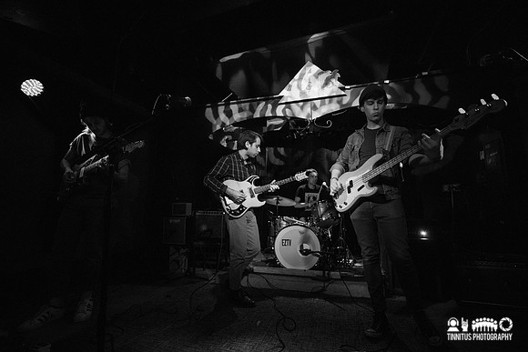 EZTV in concert