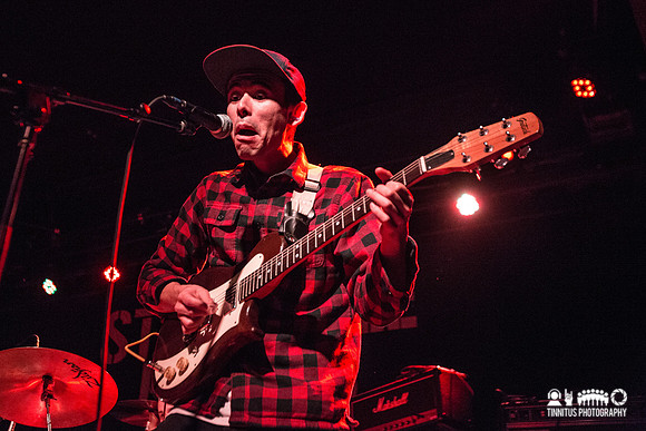 The So So Glos in concert