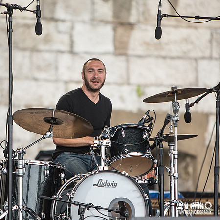 Kingsley Flood in concert