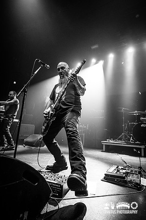 Neurosis in concert