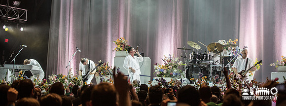 Faith No More in concert