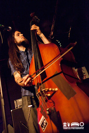 Man's Gin in concert