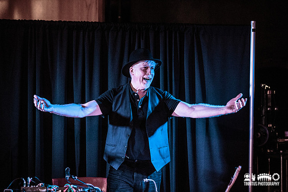 Rhys Chatham in concert