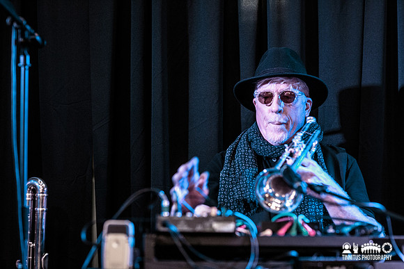 Rhys Chatham in concert