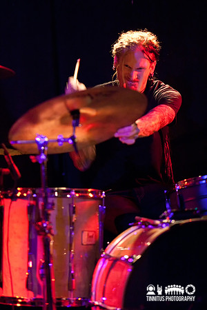 Man's Gin in concert